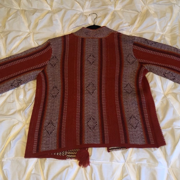 Stone Row Sweater/Poncho - Picture 4 of 6